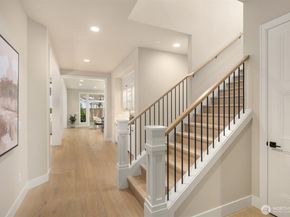 6825 122nd Avenue NE, Kirkland WA 98033