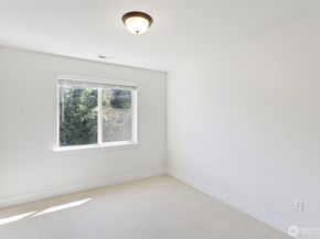 18521 46th Avenue SE, Bothell WA 98012