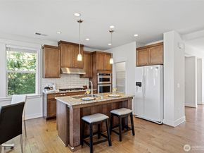 18521 46th Avenue SE, Bothell WA 98012