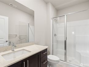 13555 NE 104th Way 40, Kirkland WA 98033