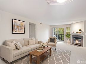 250 NW Dogwood Street C201, Issaquah WA 98027