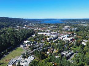 250 NW Dogwood Street C201, Issaquah WA 98027