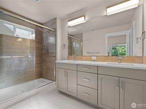 2204 176th Place SW 3, Lynnwood WA 98037