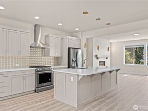 2204 176th Place SW 3, Lynnwood WA 98037