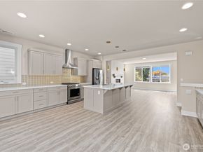 2204 176th Place SW 3, Lynnwood WA 98037