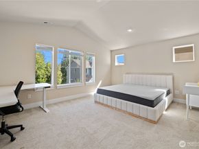 2204 176th Place SW 3, Lynnwood WA 98037