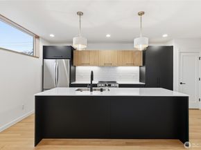 3646 Greenwood Avenue N A, Seattle WA 98103