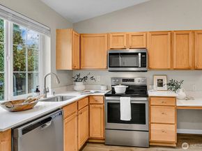 1814 I Street NE 214, Auburn WA 98002