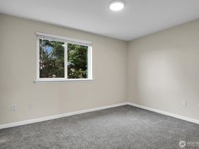 1814 I Street NE 214, Auburn WA 98002