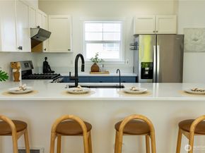 3425 21st Avenue W A, Seattle WA 98199