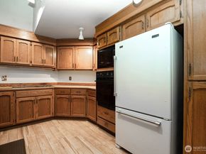 1805 Village Green Drive 20, Mill Creek WA 98012