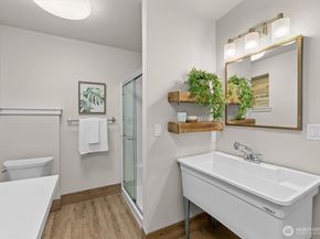 9209 NE 142nd Way, Kirkland WA 98034