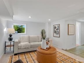 406 N Bowdoin Place, Seattle WA 98103