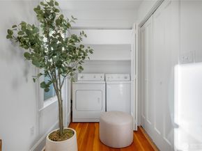 406 N Bowdoin Place, Seattle WA 98103