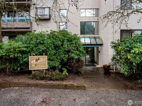 12300 33rd Ave NE 204, Seattle WA 98125