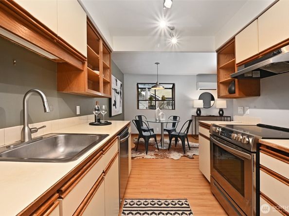 12300 33rd Ave NE 204, Seattle WA 98125