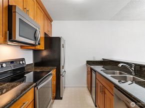 5832 NE 75th Street E304, Seattle WA 98115