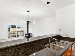 5832 NE 75th Street E304, Seattle WA 98115