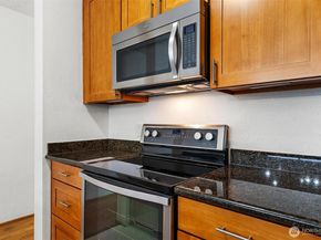 5832 NE 75th Street E304, Seattle WA 98115