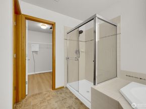 12010 SE 186th St, Renton WA 98058