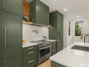 920 34th Avenue B, Seattle WA 98122