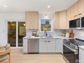 815 26th Avenue B, Seattle WA 98122