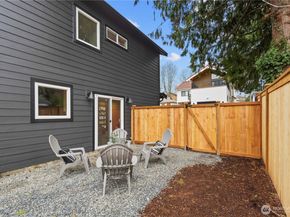 815 26th Avenue B, Seattle WA 98122