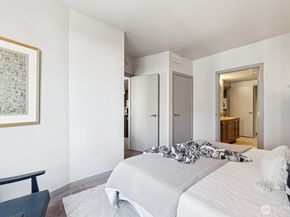 10650 NE 9th Place 1423, Bellevue WA 98004