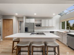6021 158th Place NE, Redmond WA 98052