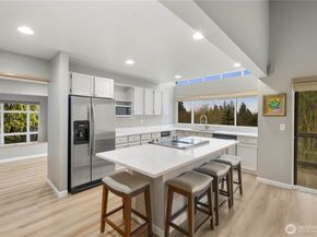 6021 158th Place NE, Redmond WA 98052