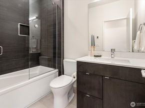 551 28th Avenue, Seattle WA 98122