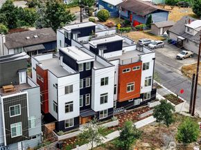 7560 43rd Avenue S, Seattle WA 98118