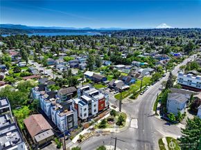 7560 43rd Avenue S, Seattle WA 98118
