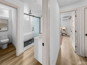 7560 43rd Avenue S, Seattle WA 98118