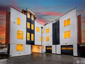 7560 43rd Avenue S, Seattle WA 98118