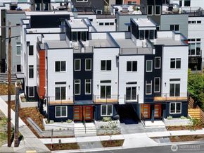 7560 43rd Avenue S, Seattle WA 98118