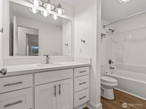 14334 126th Avenue NE B202, Kirkland WA 98034