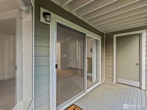 14334 126th Avenue NE B202, Kirkland WA 98034