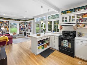 4616 Meridian Avenue N, Seattle WA 98103