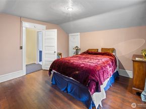 4616 Meridian Avenue N, Seattle WA 98103