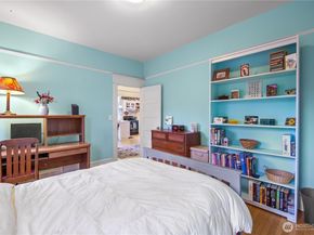 4616 Meridian Avenue N, Seattle WA 98103