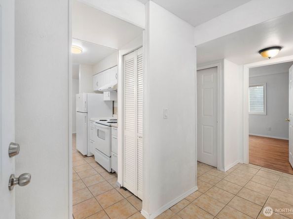 14510 124TH Avenue NE C28, Kirkland WA 98034