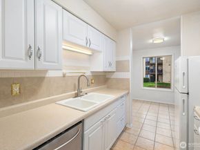 14510 124TH Avenue NE C28, Kirkland WA 98034