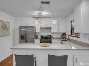 816 N 175th Street 2, Shoreline WA 98133