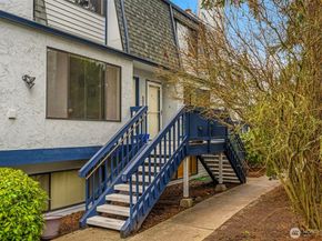 816 N 175th Street 2, Shoreline WA 98133