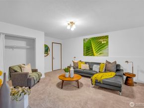 816 N 175th Street 2, Shoreline WA 98133