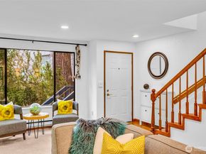 816 N 175th Street 2, Shoreline WA 98133