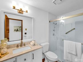 816 N 175th Street 2, Shoreline WA 98133