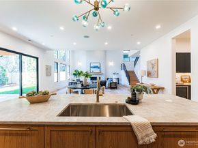 11419 109th Avenue NE, Kirkland WA 98033