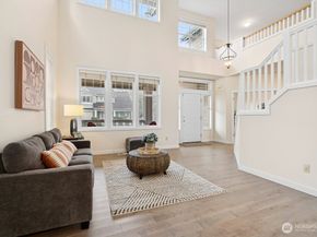 1807 NE 26th Place, Renton WA 98056